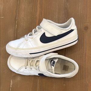 Kids Nike Court Legacy Size 1.5 Navy/White